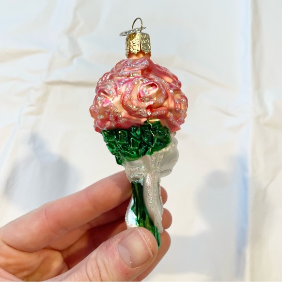 Rare Find OWC Brides Bouquet Of Flowers Christmas Ornament - Picture 2 of 6